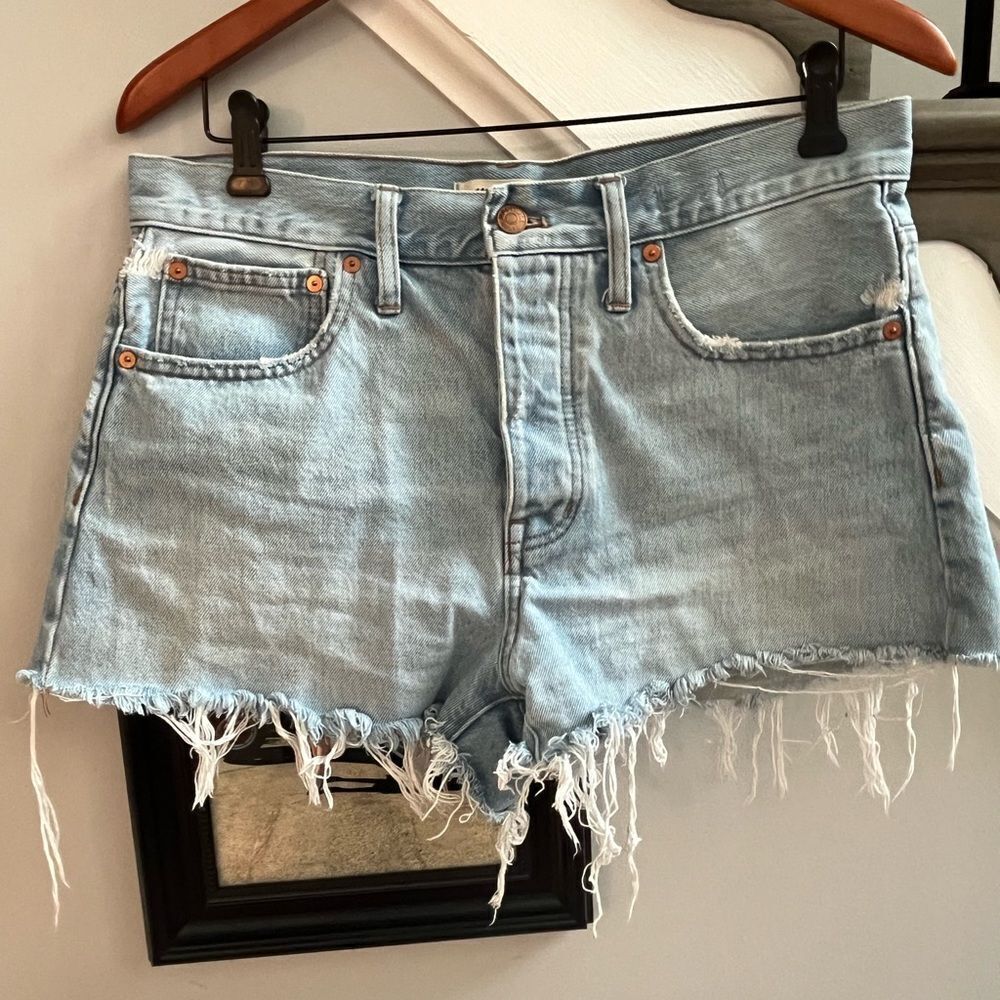 Madewell Relaxed Frayed Hem Button Fly High Rise Jean Shorts sz 27 EUC